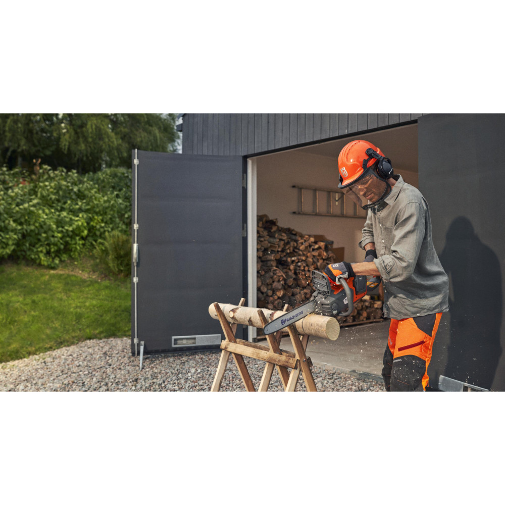 Акумуляторна Ланцюгова Пила Husqvarna 225i KIT (АКБ+ЗП) 9705475-06