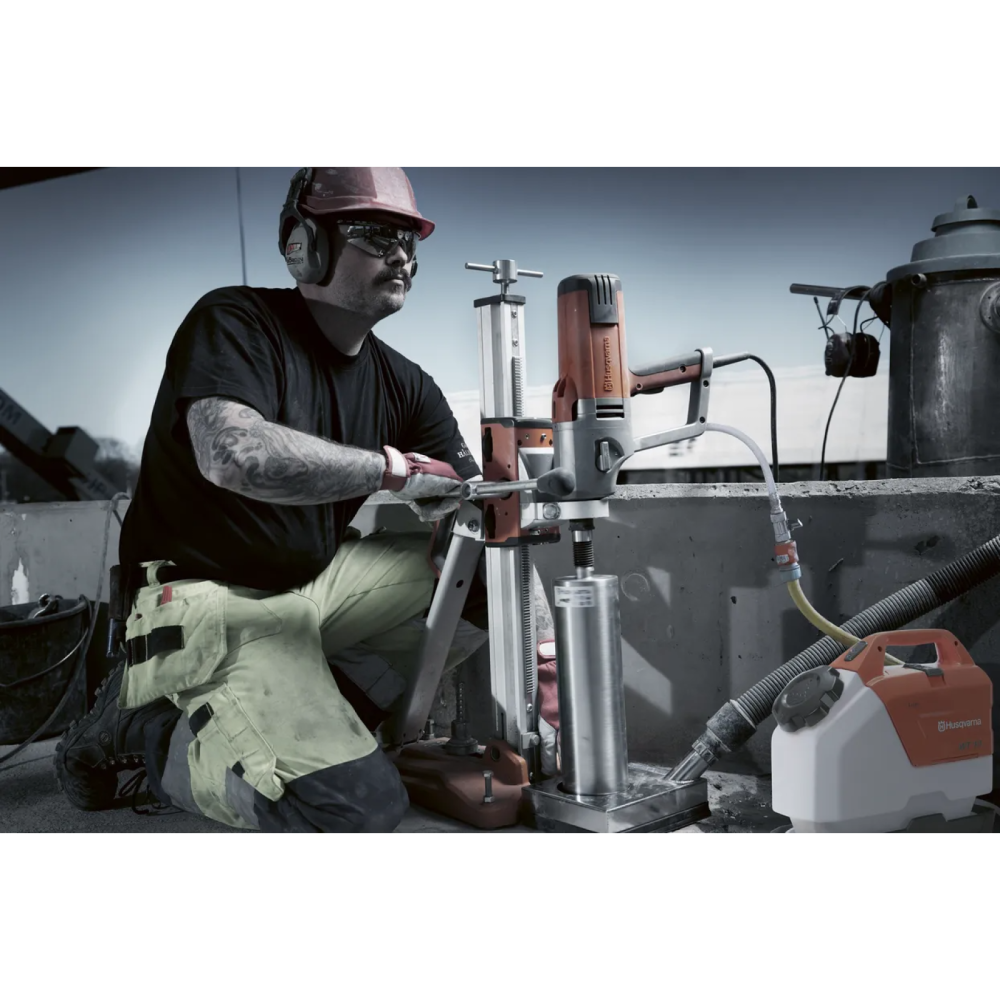 Насос Акумуляторний з баком для води Husqvarna WT 15 (15л) 9667083-01