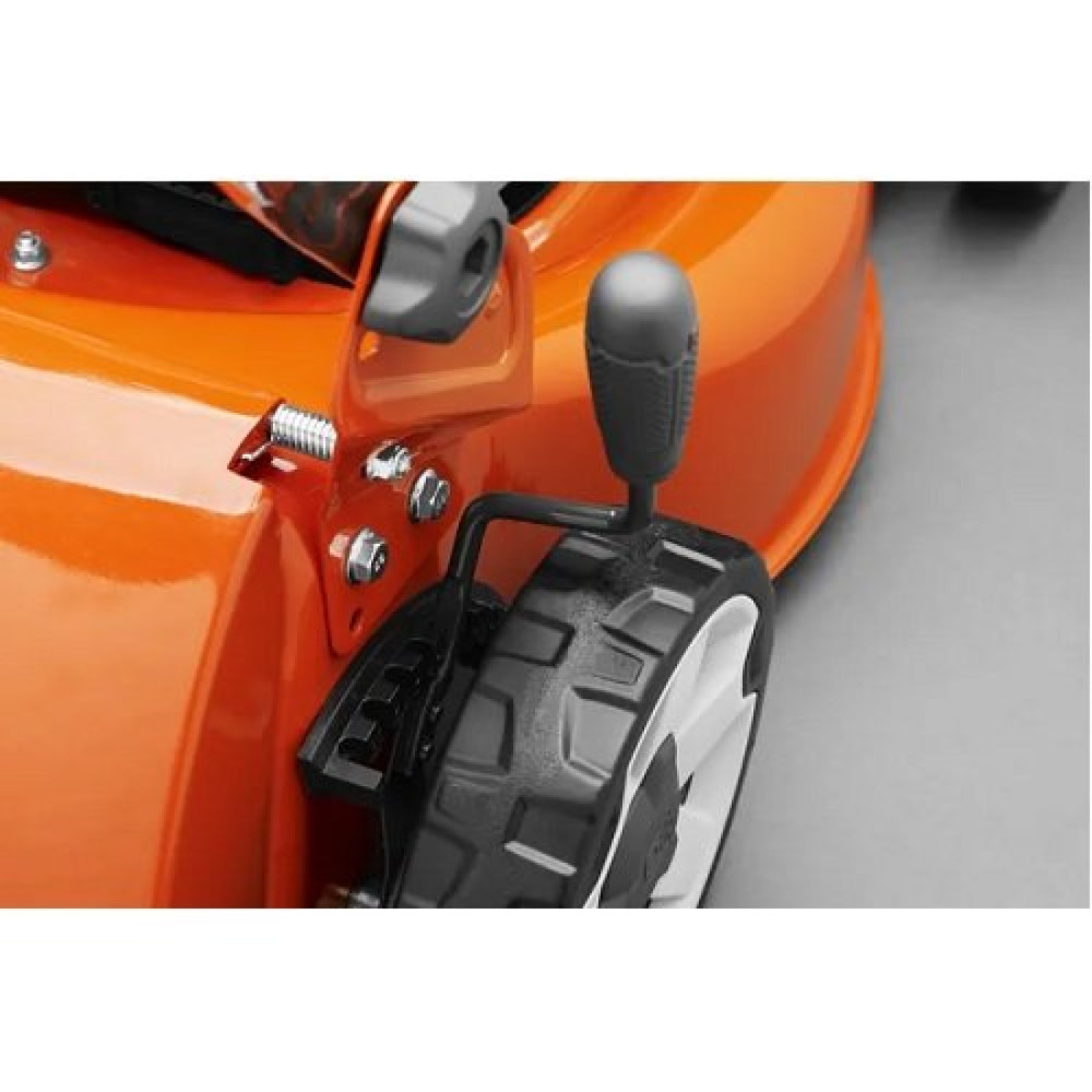 Газонокосарка Бензинова Husqvarna LC 151 9704883-01