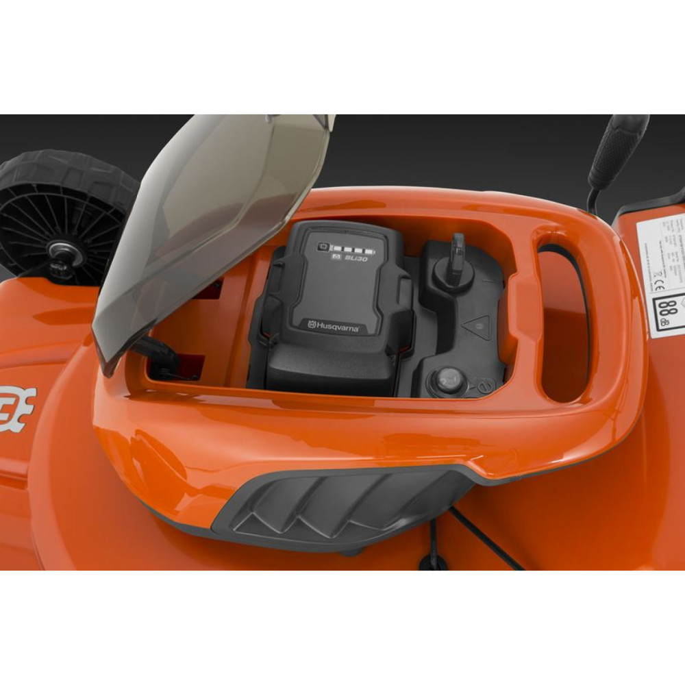 Газонокосарка Акумуляторна Husqvarna LC 142i КІТ (АКБ+ЗП) 9705418-04