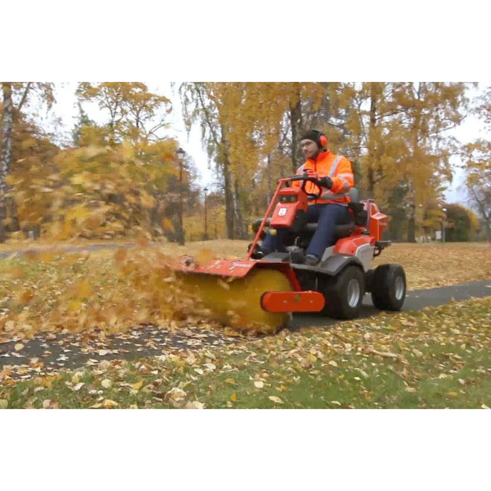 Щітка Husqvarna 120см (до райдера 422Ts AWD) 9667963-01