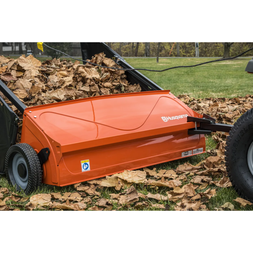 Сміттєзбирач Husqvarna 107см (до всіх тракторів та райдерів) 5460811-01